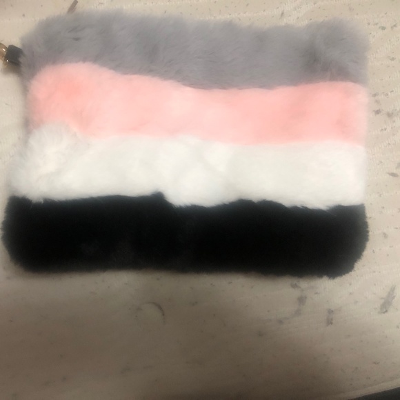 Purse - Picture 1 of 1